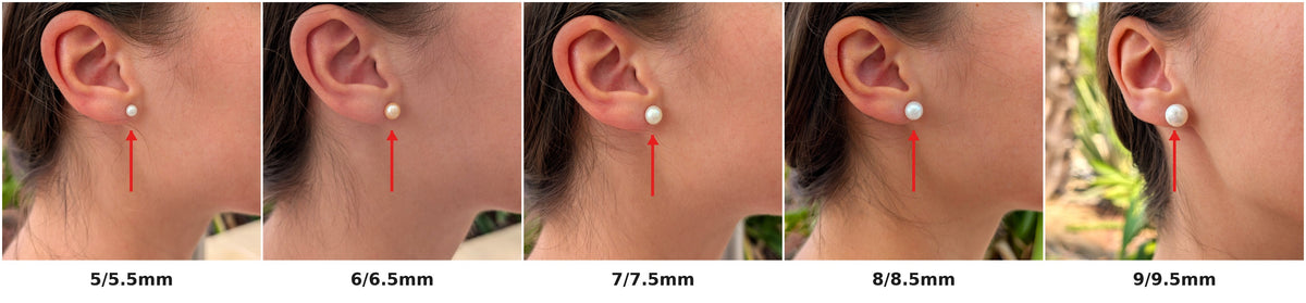 Comparatif visuel de cinq tailles de perles de culture portées à l'oreille, de 5/5.5mm à 9/9.5mm, chaque photo annotée d'une flèche rouge indiquant la taille de la perle